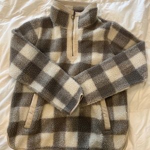 Abercrombie & Fitch Women’s half zip Sherpa